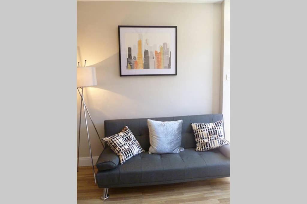 Cosy And Peaceful Maisonette With Terrace, 基德明斯特 外观 照片