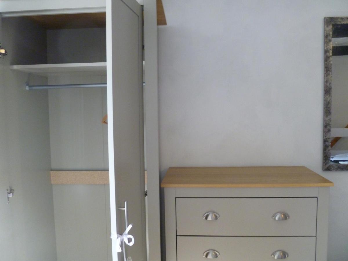 Cosy And Peaceful Maisonette With Terrace, 基德明斯特 外观 照片