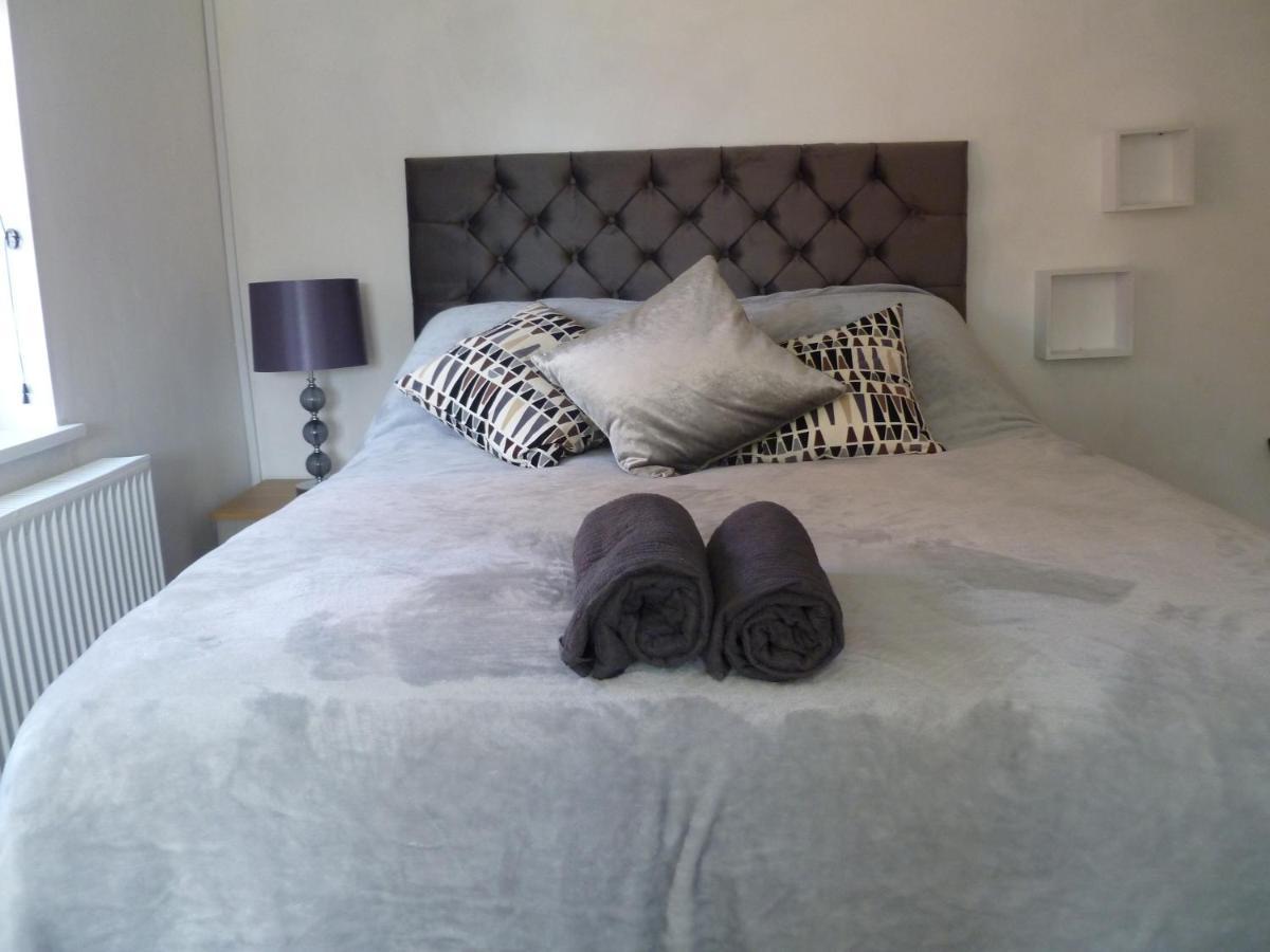 Cosy And Peaceful Maisonette With Terrace, 基德明斯特 外观 照片