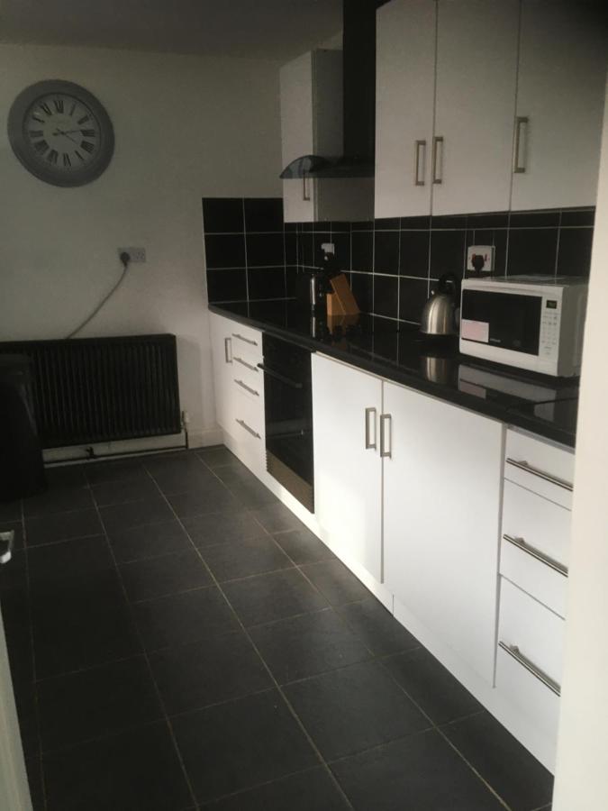 Cosy And Peaceful Maisonette With Terrace, 基德明斯特 外观 照片