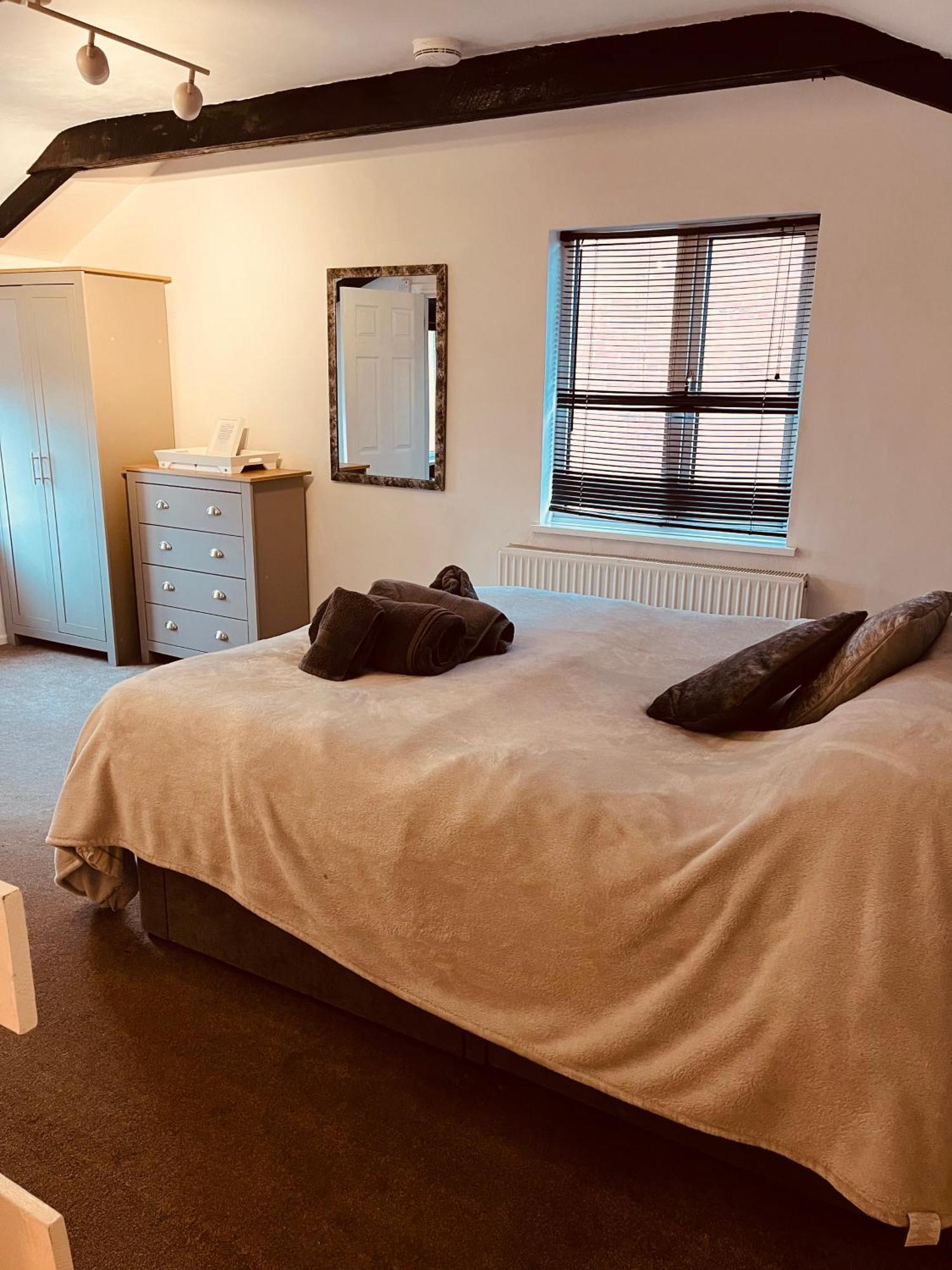 Cosy And Peaceful Maisonette With Terrace, 基德明斯特 外观 照片